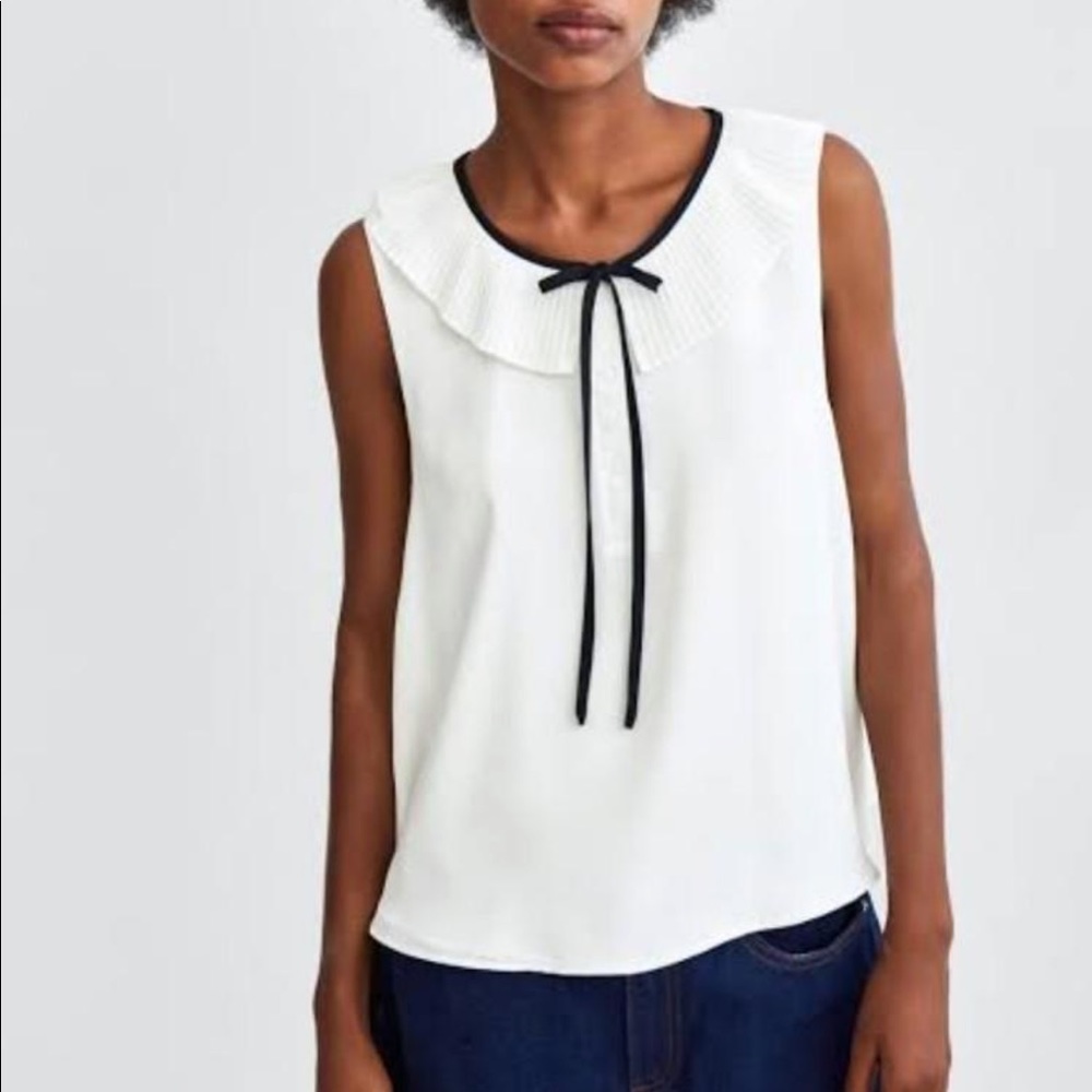 Zara trf white sleeveless pleated collar blouse